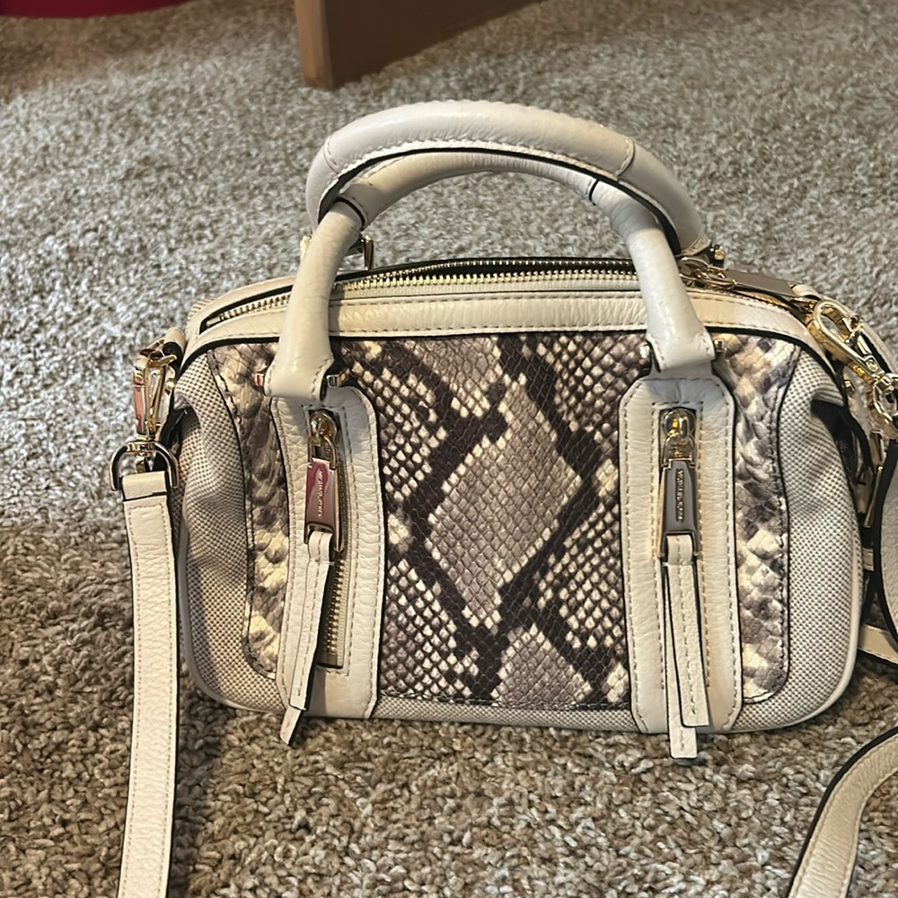 MICHAEL Michael Kors Julia Satchel NWT